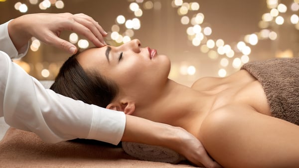50-min Restorative Sleep Massage
50-min Repair & Revive Facial
Rosé Seasonal Pedicure
