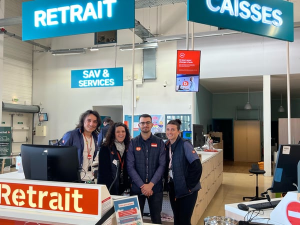 Photo de Thibault, Karen, Emirhan et Charlotte - Conseillers Service Client du Magasin Boulanger Bourges - Saint-Doulchard
