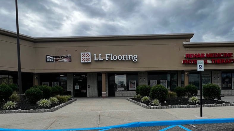 LL Flooring #1431 Medford | 700 E. Patchogue Yaphank Rd | Storefront