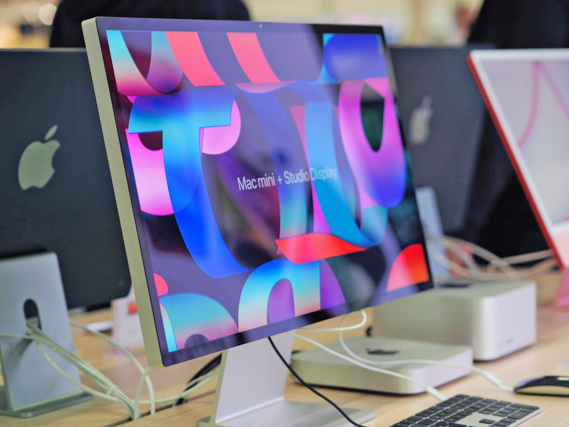 Écran Retina iMac chez Boulanger Toulon - La Garde