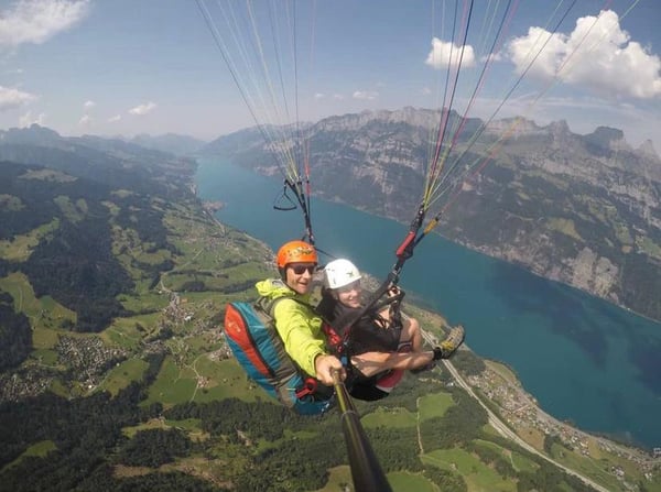Tandemflug über dem Walensee