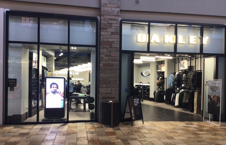 Oakley Store, 8405 Park Meadows Center Dr Lone Tree, CO