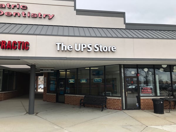 Facade of The UPS Store Jewel-Osco Grove Center