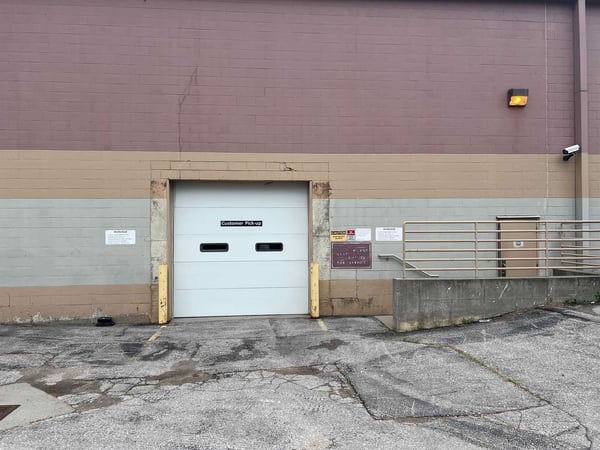 Lincoln Slumberland Furniture loading dock