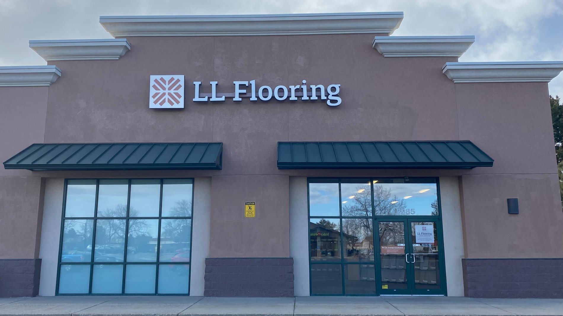 LL Flooring #1393 Loveland | 2985 N Garfield Ave | Storefront