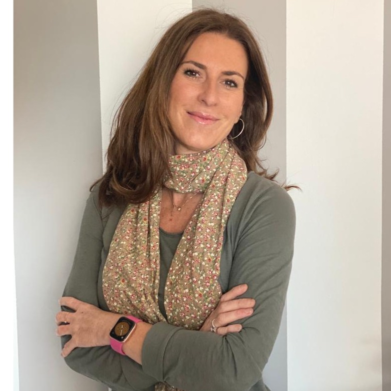 Raquel Escobar - Agente DKV Seguros