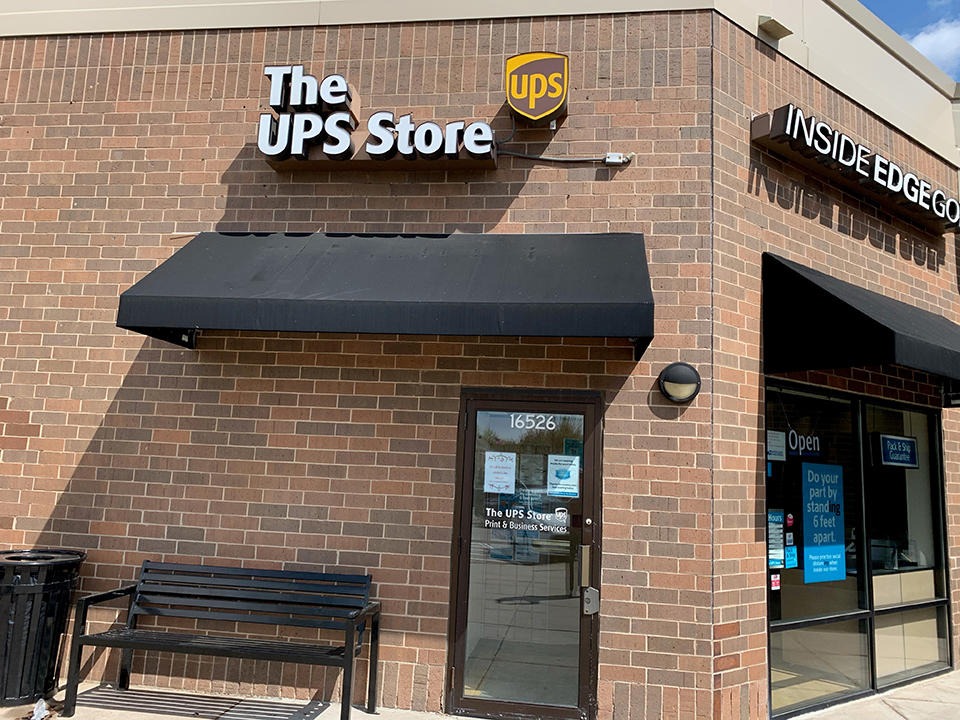 Storefront of The UPS Store Eden Prairie
