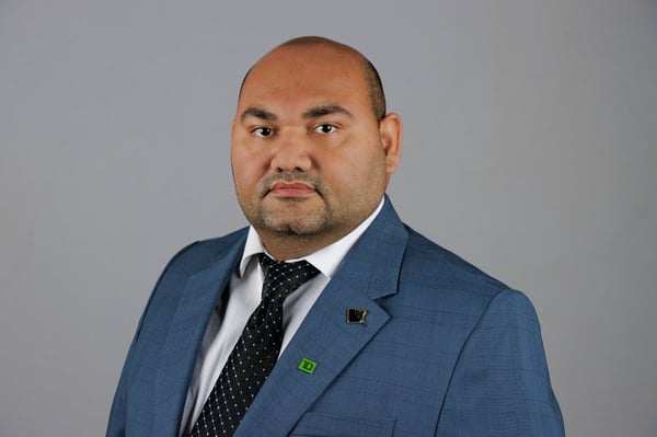 Headshot of Vivek Desai - TD Premier Banker