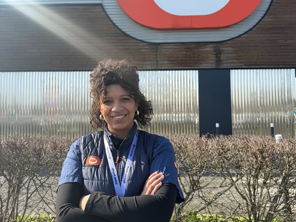 Yabah - animatrice commerce du magasin Boulanger Douai Waziers