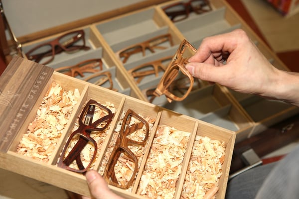 Holzbrillen von Dominik Gasser, gefertigt in Lungern