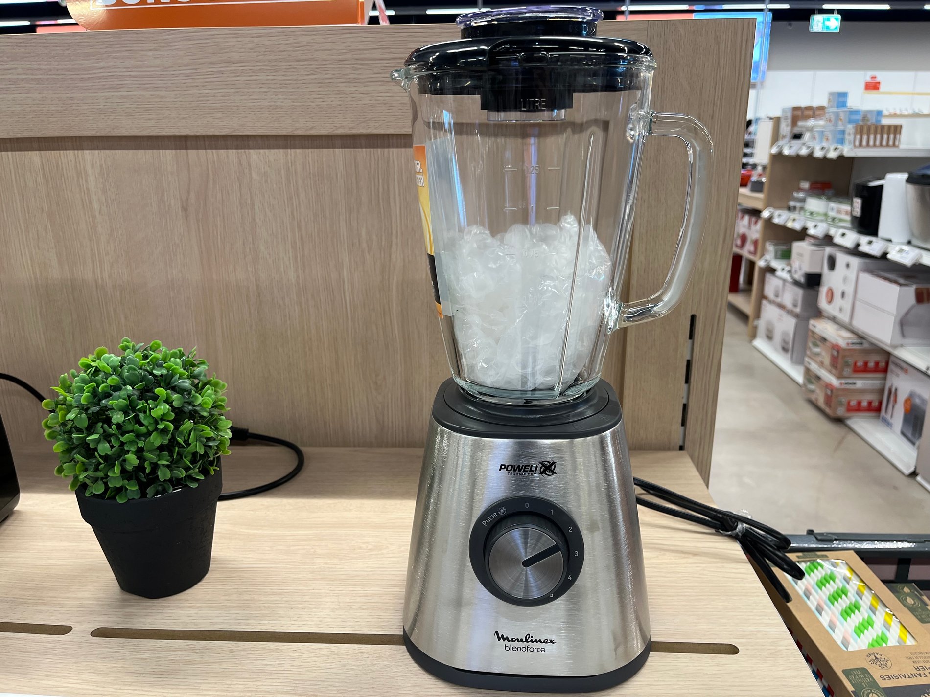 Blender Moulinex blendforce dans votre magasin Boulanger Bourg-en-Bresse.