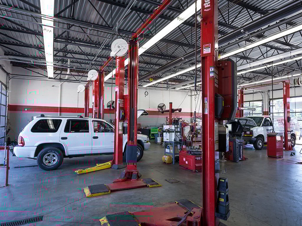 Tire Discounters Carriage Place tires, alignment, brakes, autoglass