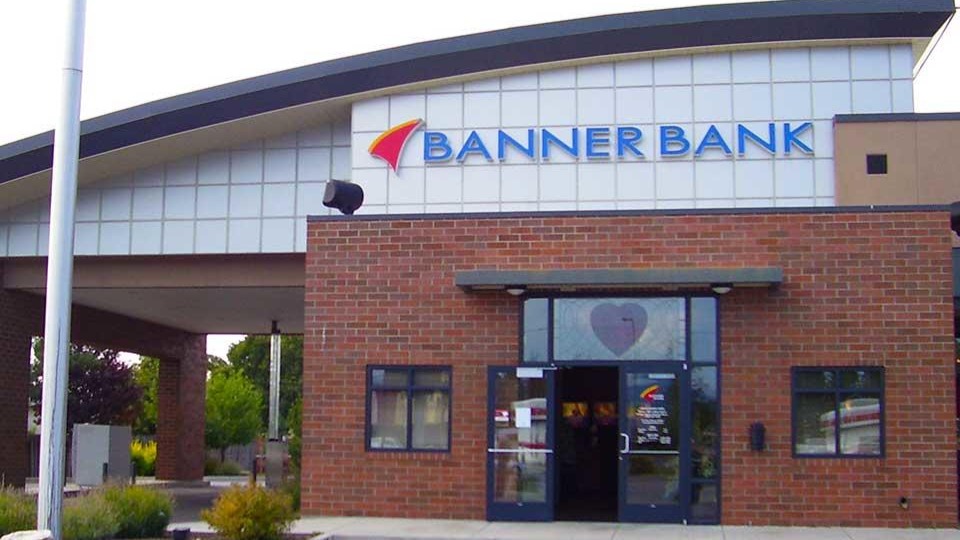 Banner Bank Sullivan East Sprague branch in Spokane Valley, Washington