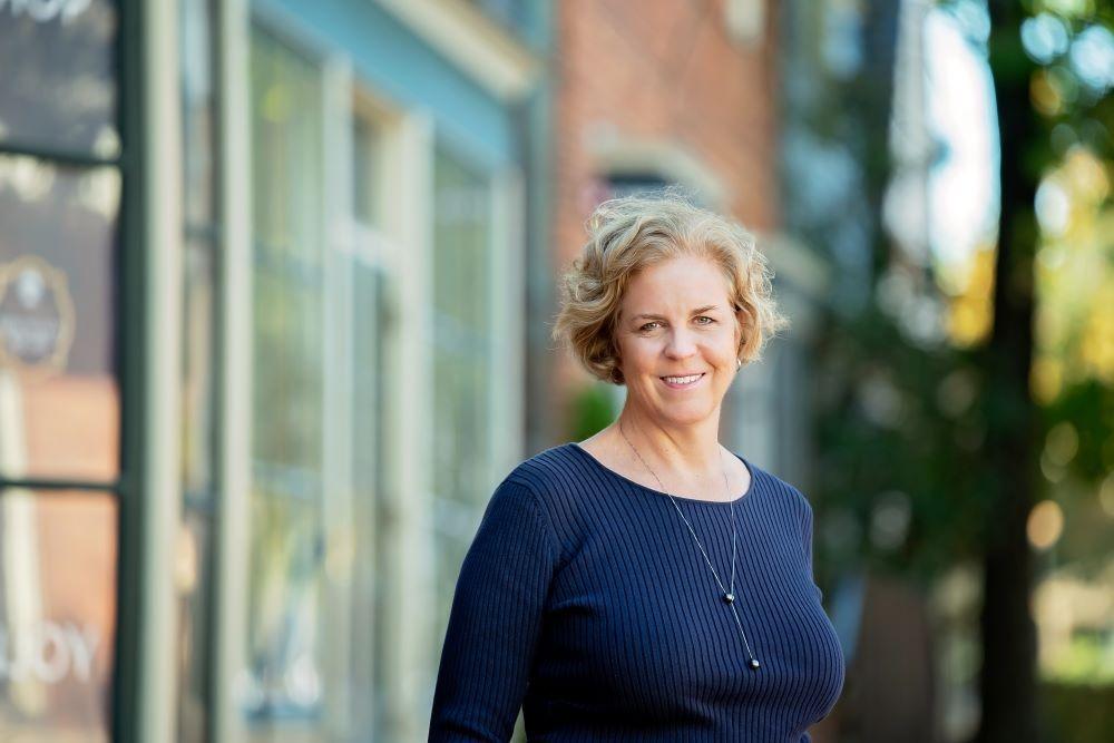 Photo of Lynne Williams - Morgan Stanley