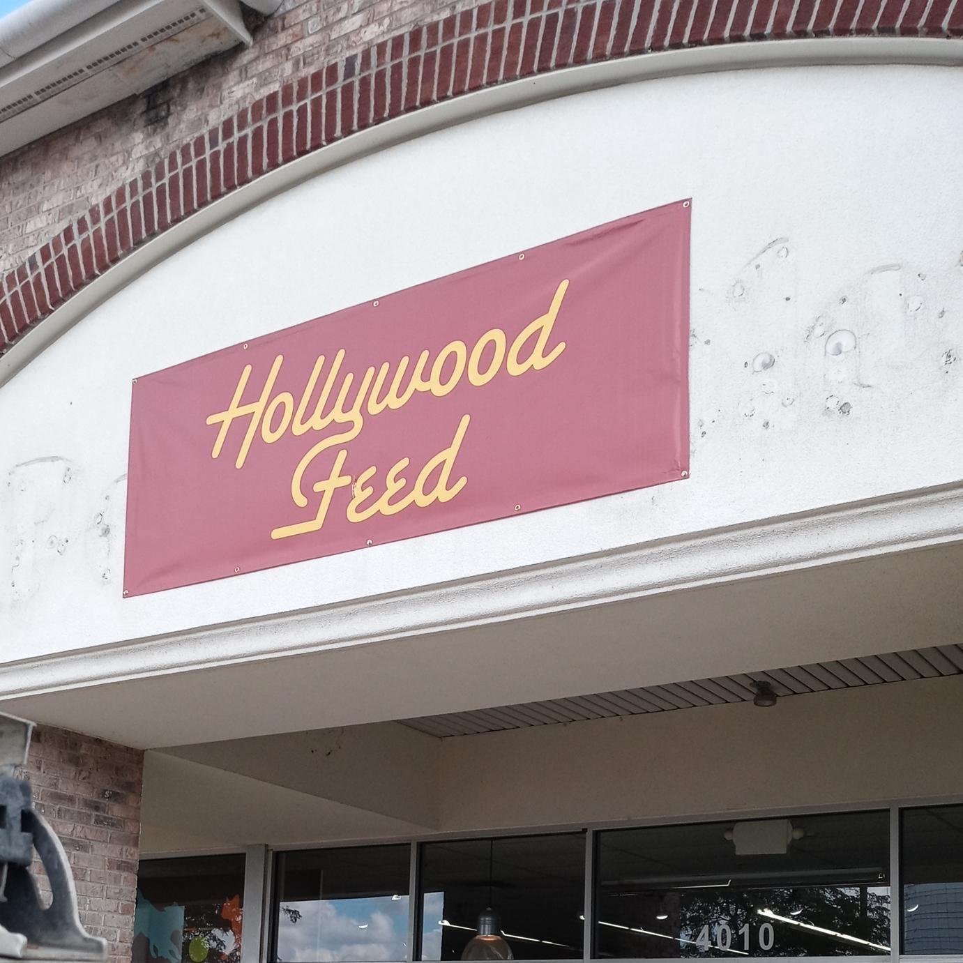 Hollywood Feed Powell: {KEYWORDS} in Powell, OH