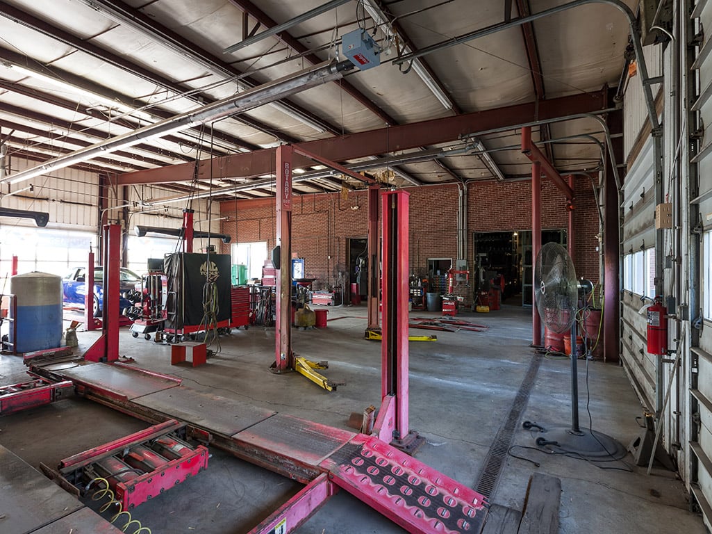 Tire Discounters Lawrenceburg tires, alignment, brakes, autoglass in