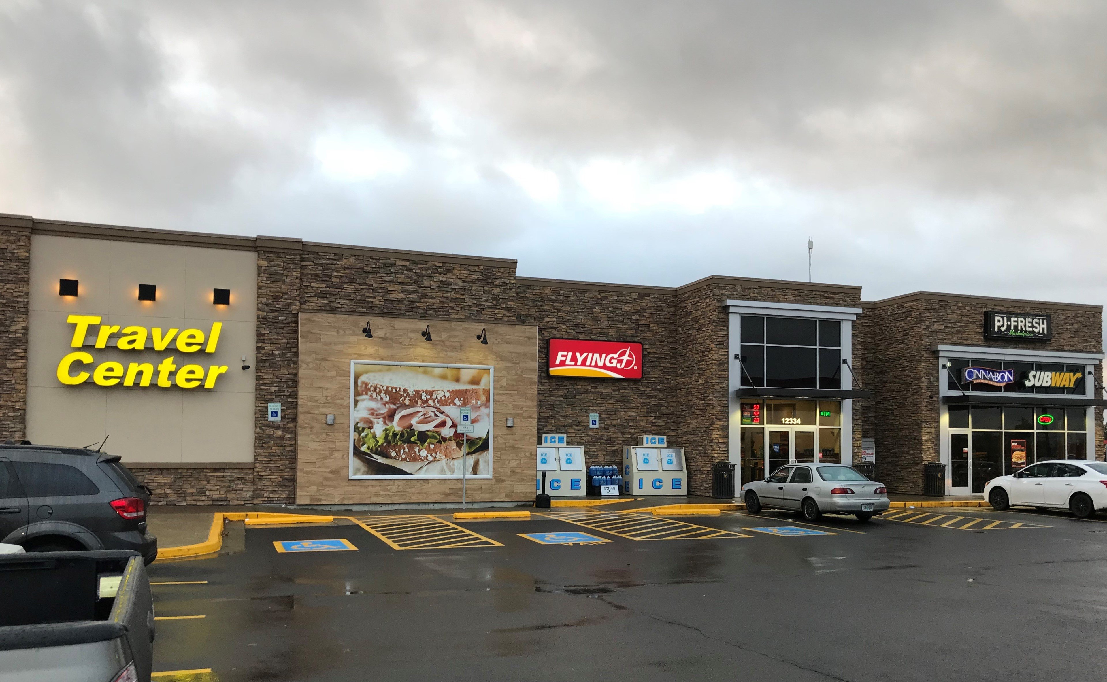 Flying J Travel Center in Aurora, OR