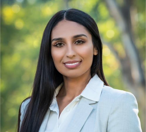 Photo of Mayra Karimi