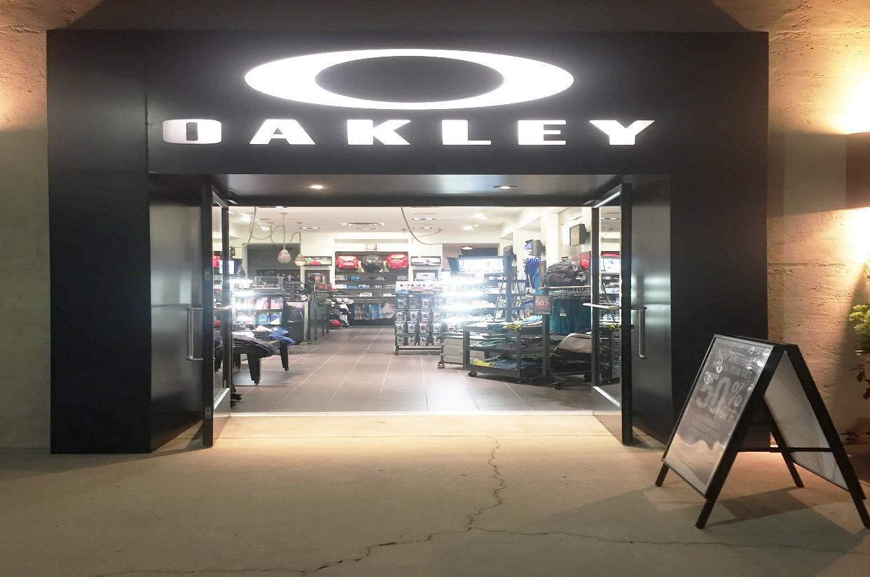 Oakley Store in 4751 River City Dr Jacksonville, FL | Men's & Women's ...