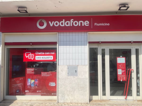 Vodafone Store | Giorgio Giorgis