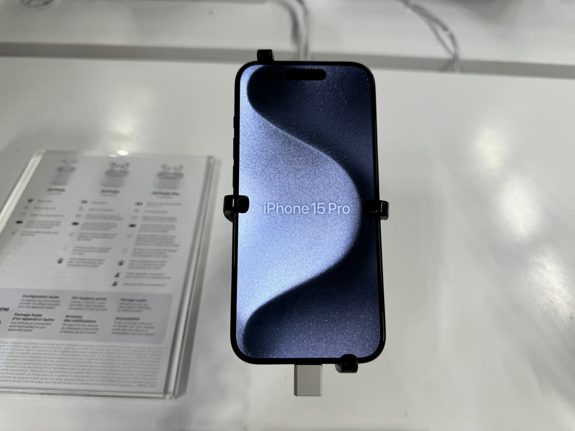 iPhone 15 Pro dans votre magasin Boulanger Domus Rosny-Sous-Bois
