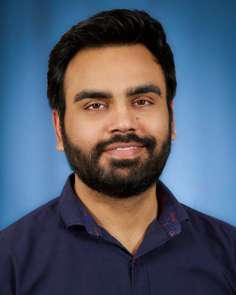 Headshot of Akhilesh Wadhwa, MD