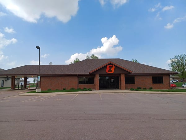 Exterior image of First Interstate Bank in Hartford, SD.