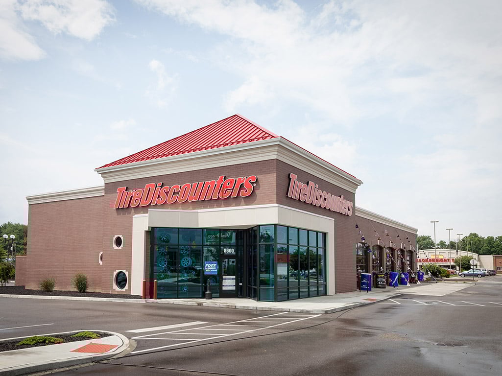 Tire Discounters Beechmont III tires, alignment, brakes, autoglass in