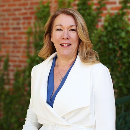 Photo of Kari Burg-Braggs