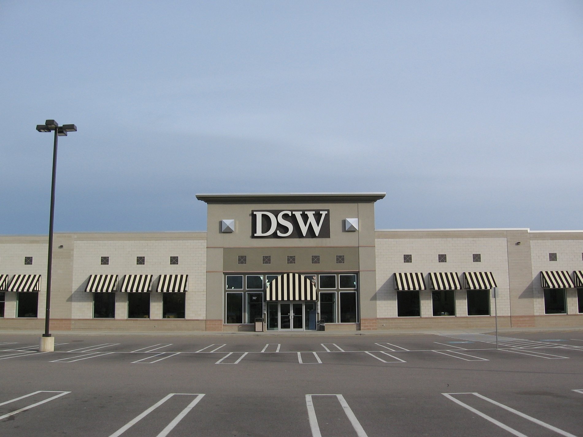 directions to dsw shoes