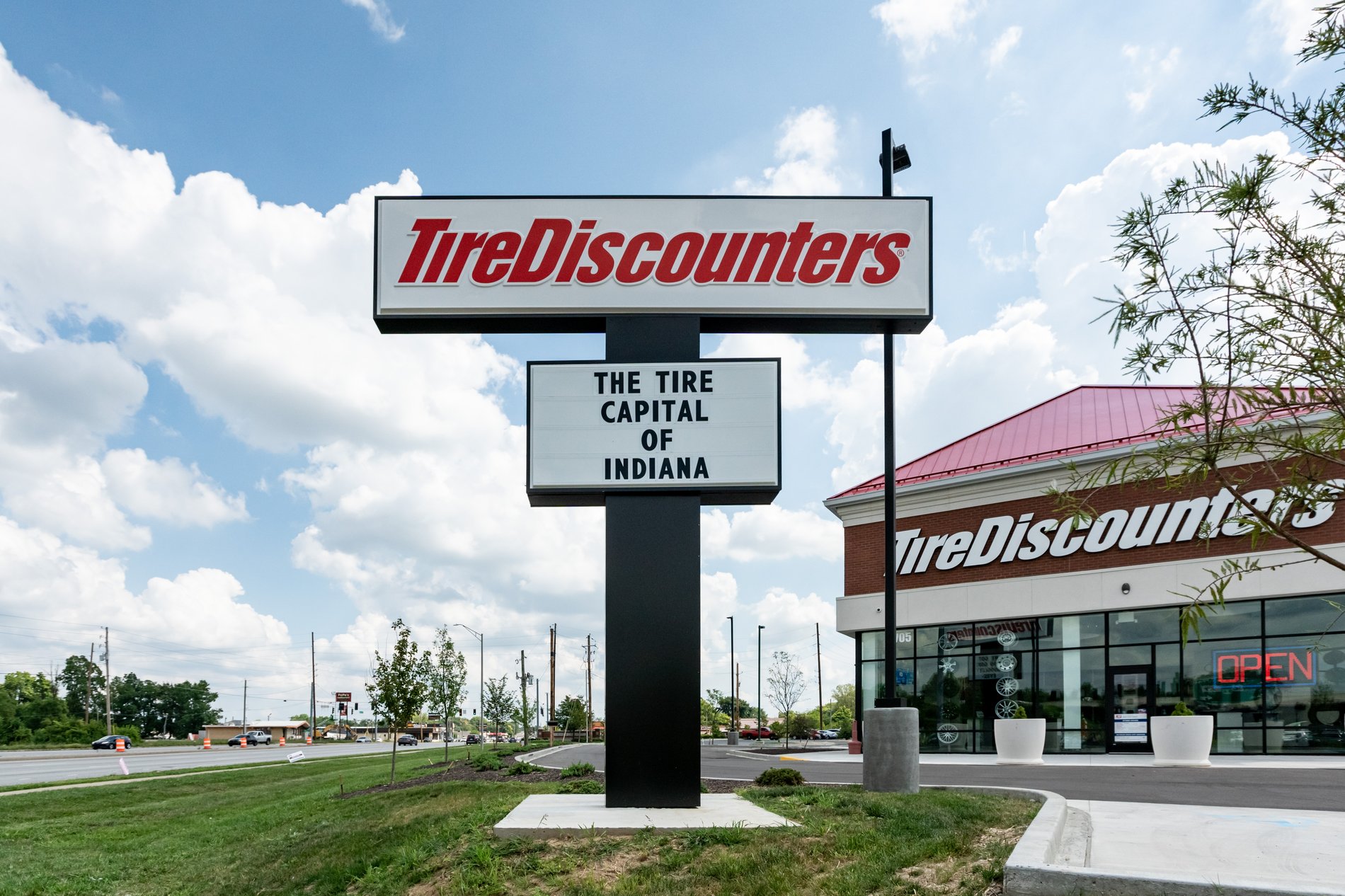 tire-discounters-pendleton-pike-tires-alignment-brakes-autoglass