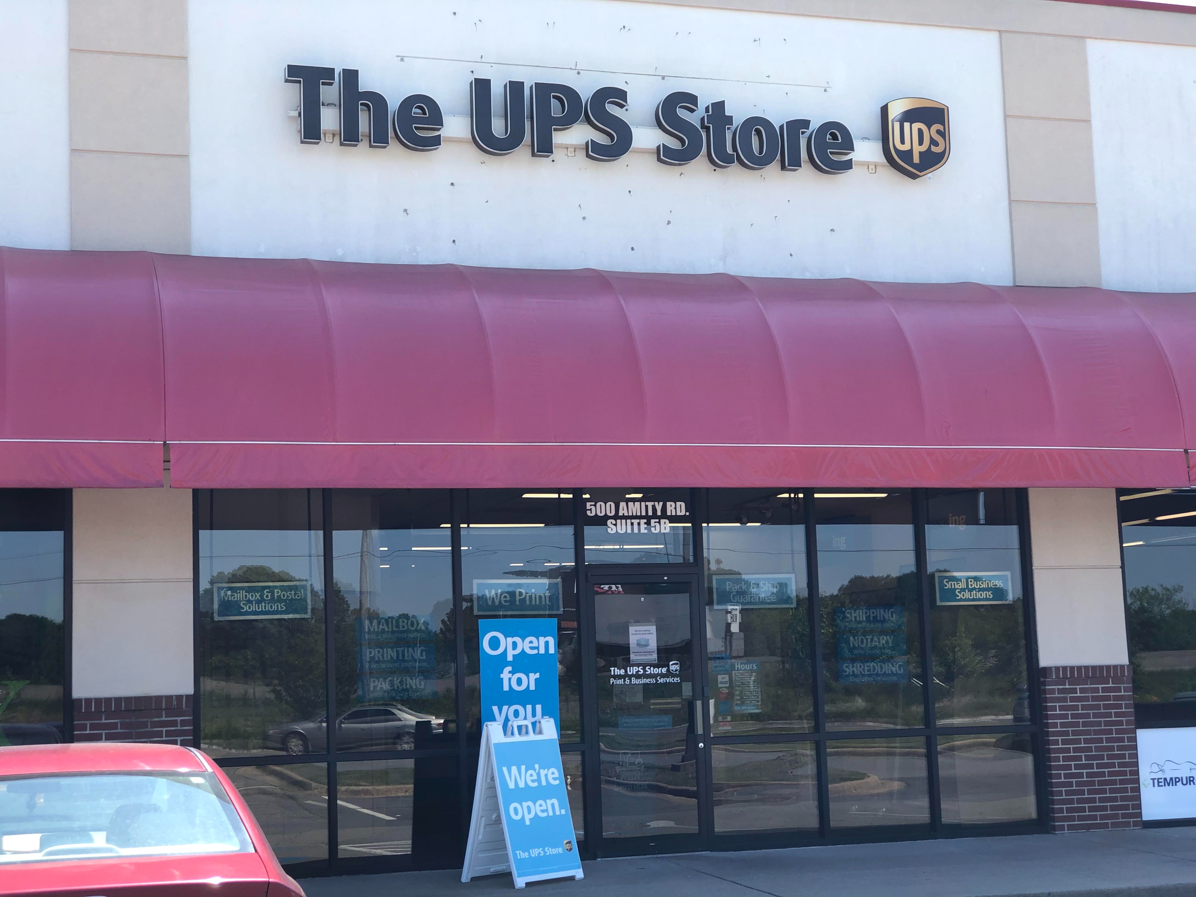 Facade of The UPS Store on Amity