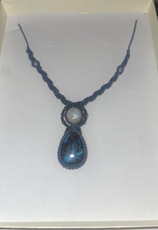 50.- Collier Labradorite et pierre du lune
