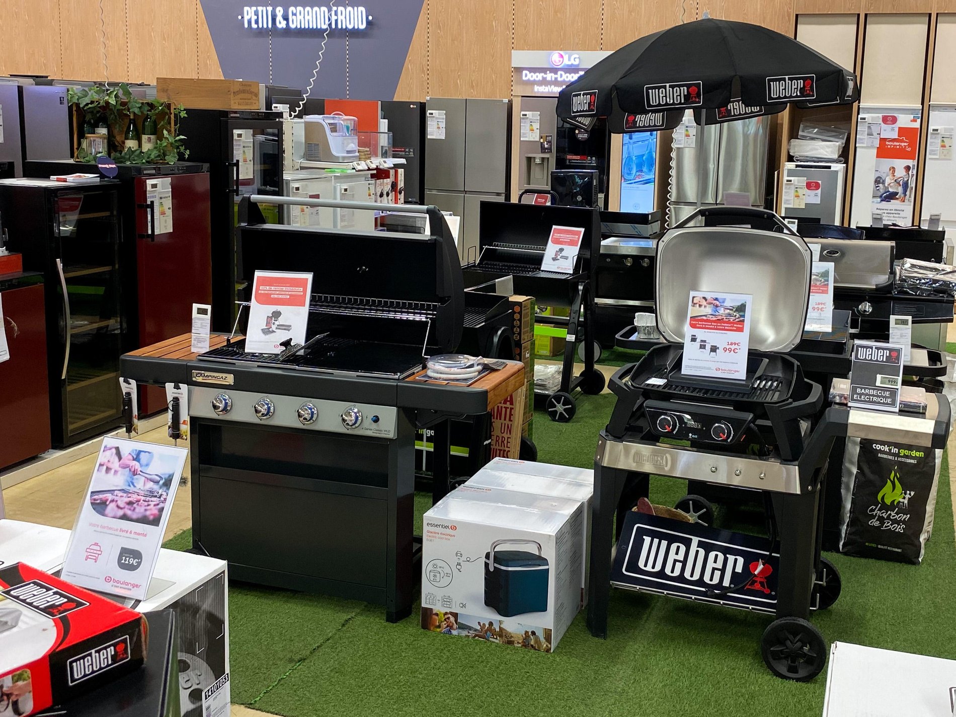 Parfais pour faire de bonne grillades, retrouvez au sein de votre magasin Boulanger Cesson Melun les barbecues